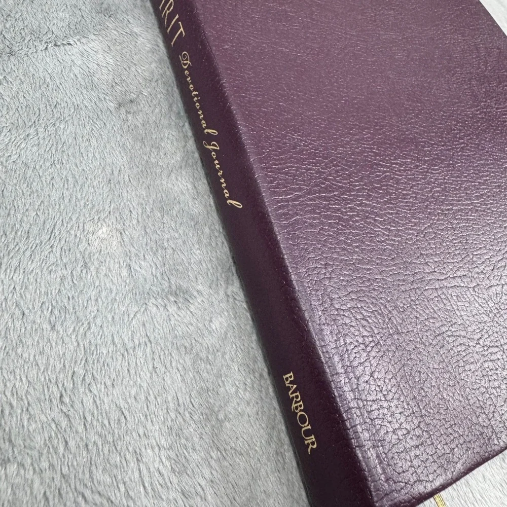 Barbour Devotional Journal Women OS‎ Plum Like New A Gentle Spirit Gilded Edges